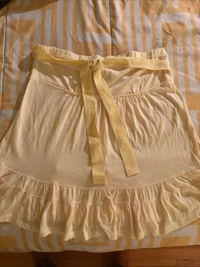 Abercrombie and FitchYellow Flair Skirt